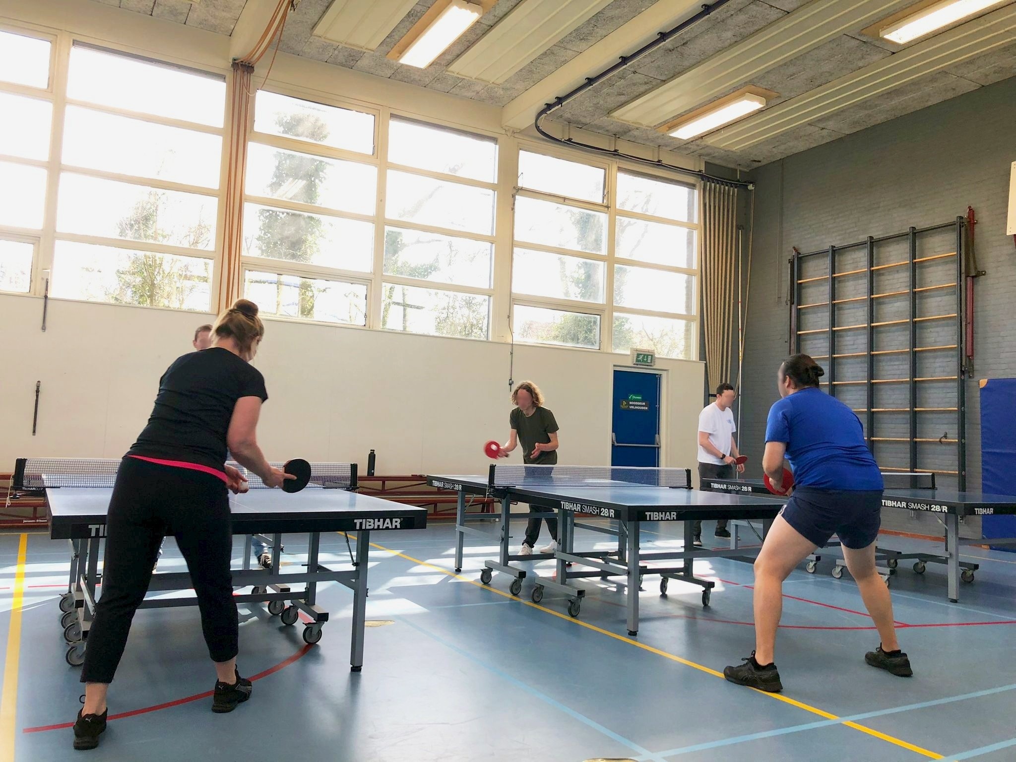 bedrijfstafeltennis-sportbedrijf-huur-3